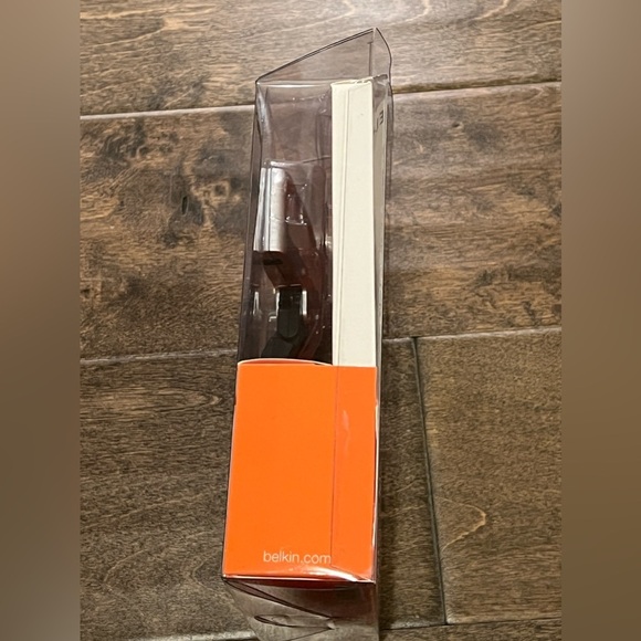 Belkin Convenient Rotating Hub High Speed Swivel Hub-4 Ports-USB-Mac Windows NEW - Picture 4 of 5